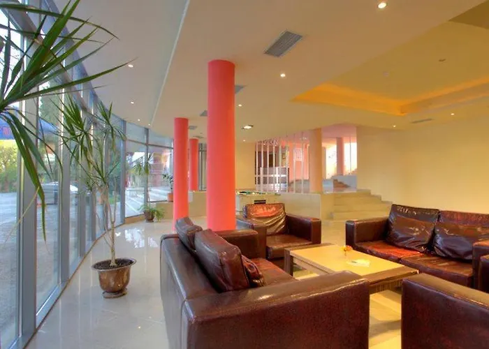 Strandzha - Free Parking 3*