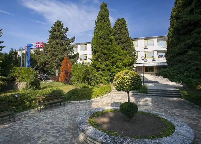 Strandzha - Free Parking 酒店 3*